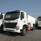 Φορτηγό βυτιοφόρων καυσίμων SINOTRUK HOWO A7 για το συμπλέκτη όγκου Φ430 μεταφορών 18000L