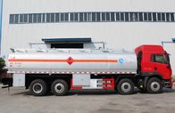 Ικανότητα φορτηγών 30cbm πετρελαιοφόρων χάλυβα άνθρακα FAW J6 8x4 εξουσιοδότηση ενός έτους