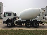 10cbm δεξί φορτηγό συγκεκριμένων αναμικτών Drive 6x4 με την ταχύτητα χρέωσης 3m3/Min και το βυτιοφόρο νερού 400L