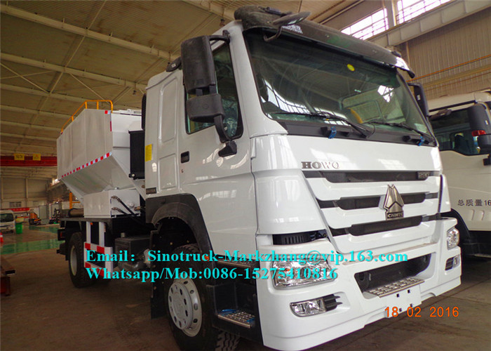 Άσπρο εκρηκτικό ANFO εξοπλισμού ανατίναξης μεταλλείας 10T που αναμιγνύει το φορτηγό 200 ποσοστό δαπανών Kg/M3