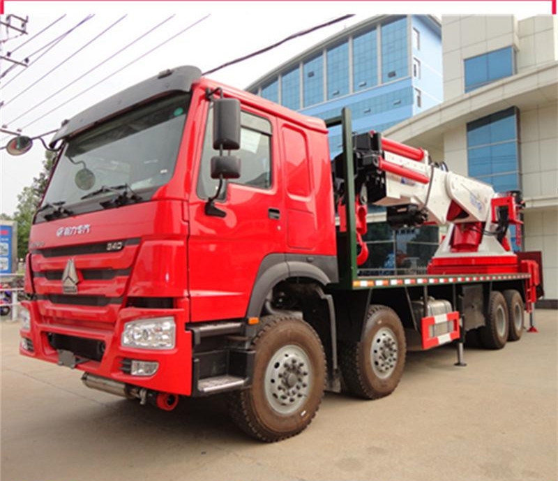 12 πολυάσχολος 8x4 τοποθετημένοι γερανοί 50m βραχιόνων αρθρώσεων 50 τόνων φορτηγό ύψος εργασίας