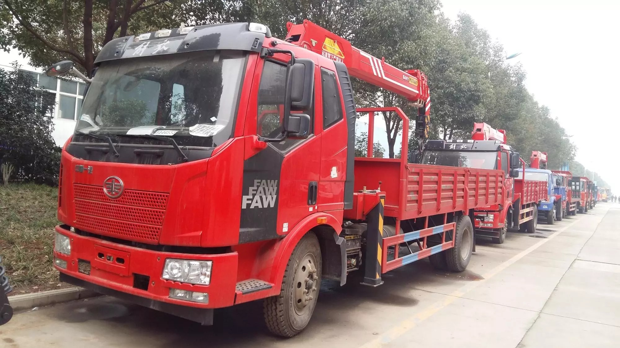Ευρο- 3 180hp γερανός φορτηγών βραχιόνων Faw CLW5180JSQC 4*2 με το ύψος ανύψωσης SQ6.3SA3 13m