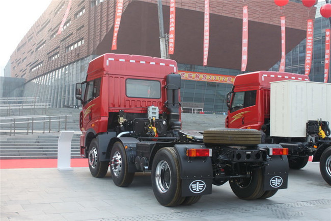 Κόκκινος εκφορτωτής 6*2 φορτηγών απορρίψεων J5P/βαρέων καθηκόντων σωστό Drive φορτηγών FAW JIEFANG