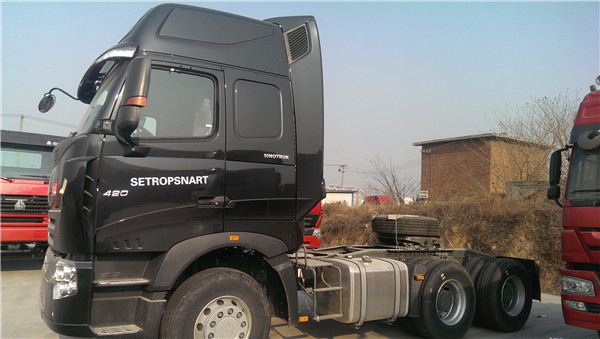 Ευρο- φορτηγό ρυμουλκών τρακτέρ 2 371HP με γερμανική οδήγηση και 16 τόνους οπίσθιων αξόνων
