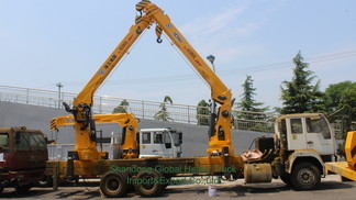 Όλον καινούργιο 6X4 HOWO Flatbed Truck Mounted Crane Telescopic Boom Truck