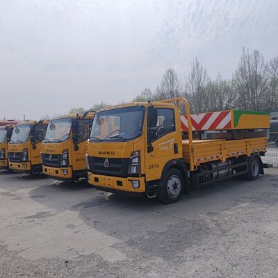 HOWO 4×2 Truck Crash Cushion με υψηλής απόδοσης απορρόφηση ενέργειας και μοντελοποιημένο σχεδιασμό αντικατάστασης για την οδική ασφάλεια