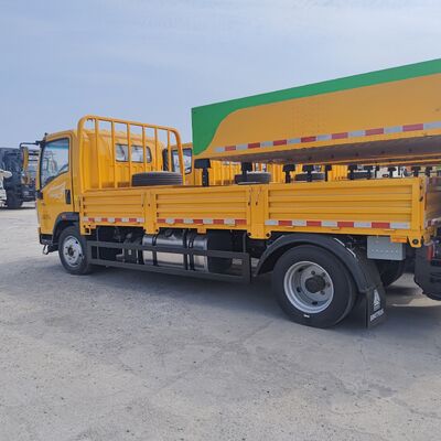 HOWO 4×2 Truck Crash Cushion με υψηλής απόδοσης απορρόφηση ενέργειας και μοντελοποιημένο σχεδιασμό αντικατάστασης για την οδική ασφάλεια