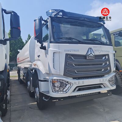HOWO NX 8x4 30000L φορτηγό δεξαμενών καυσίμου βαρύ φορτίο ντίζελ φορτηγό Bowser για την μεταφορά καυσίμου στην Κένυα