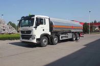 Επικίνδυνο χημικό φορτηγό μεταφορέων με το ευρώ 2 καμπινών ZZ1317N4667W 8X4 HW76