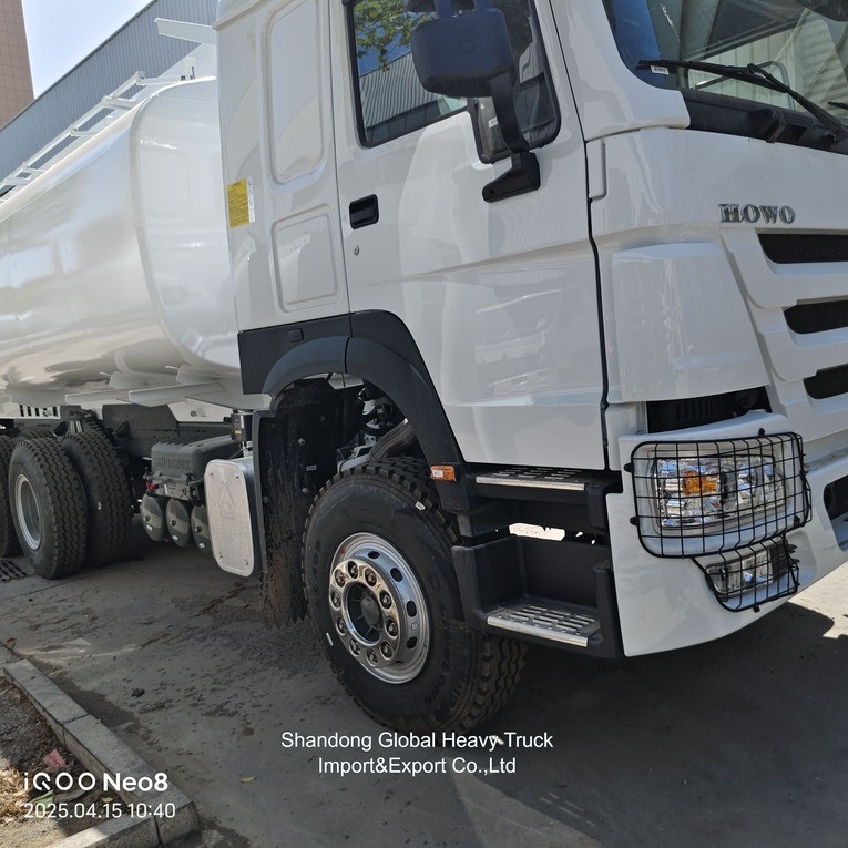 Sinotruk HOWO 6X4 20000 L 25000 L Μεταφορά φορτίων Τανκάρ πετρελαίου Φορτηγό Τανκάρ πετρελαίου