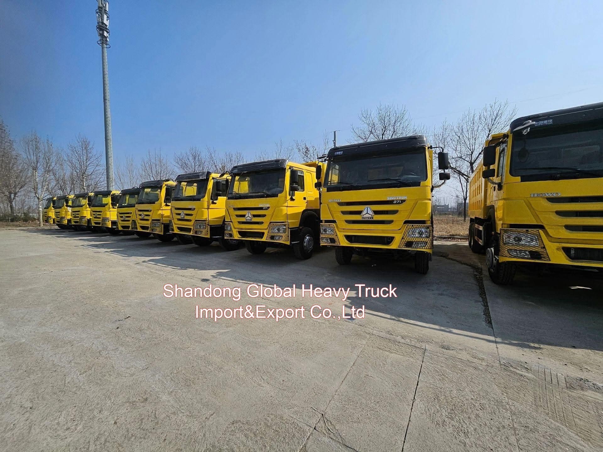 Σινοφόρα HOWO 6*4 10 τροχοφόρα 20m3 30 τόνων βαρέα κατεβάσματα Χρησιμοποιούμενα φορτηγά σκουπιδιών