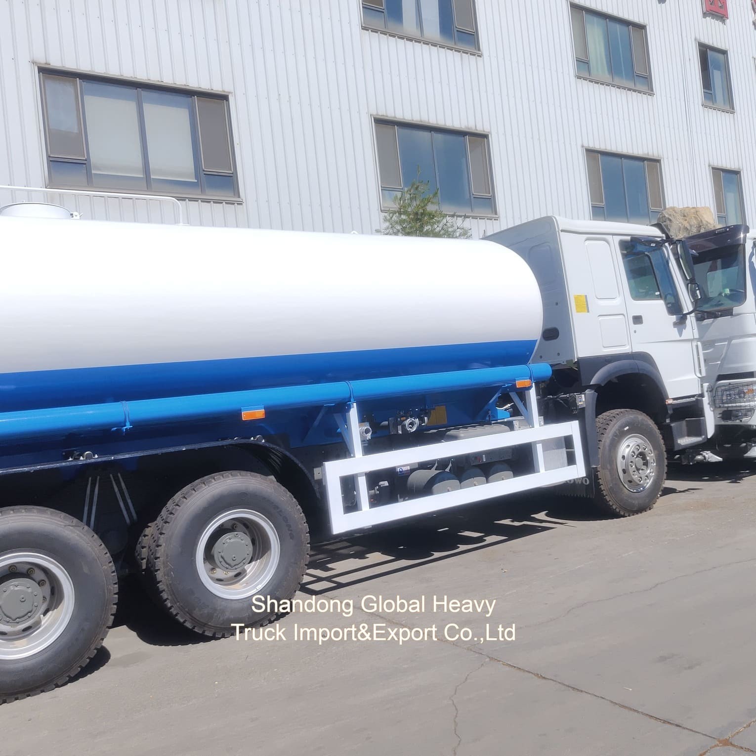 20000L 30000 λίτρα Νέο μεταχειρισμένο Sinotruk HOWO 6*4 Σπρίνσελερ δεξαμενή νερού Τανκέρ φορτηγό