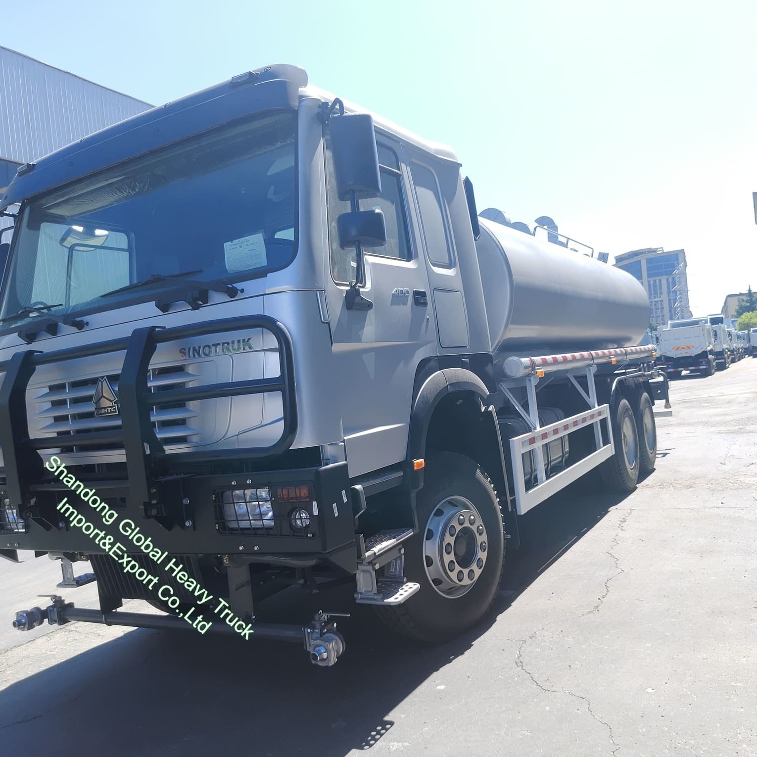 HOWO Βυτιοφόρο Νερού Sinotruck HOWO 6*4 Βυτιοφόρο Ψεκασμού 20000 Λίτρων Βυτιοφόρο Νερού προς Πώληση