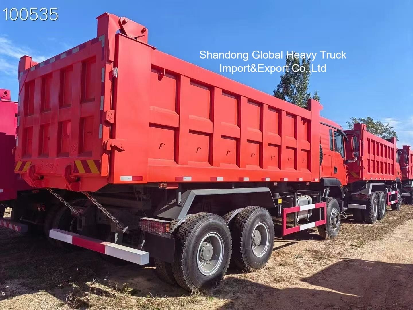 HOWO 8x4 Dump Truck με κινητήρα 371HP για ωφέλιμο φορτίο 40-60 τόνων και ενισχυμένο σώμα εξόρυξης