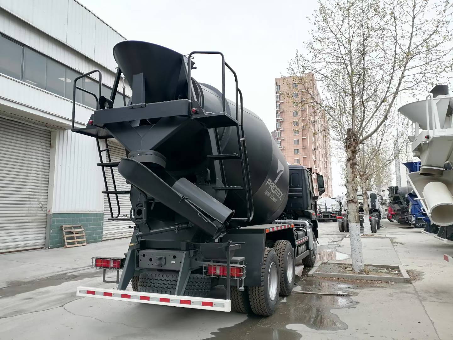 Sinotruk HOWO 6X4 βαρύ φορτίο 12m3 Μικρατήρα σκυροδέματος με ωφέλιμο φορτίο 30T και κινητήρα 300-400hp