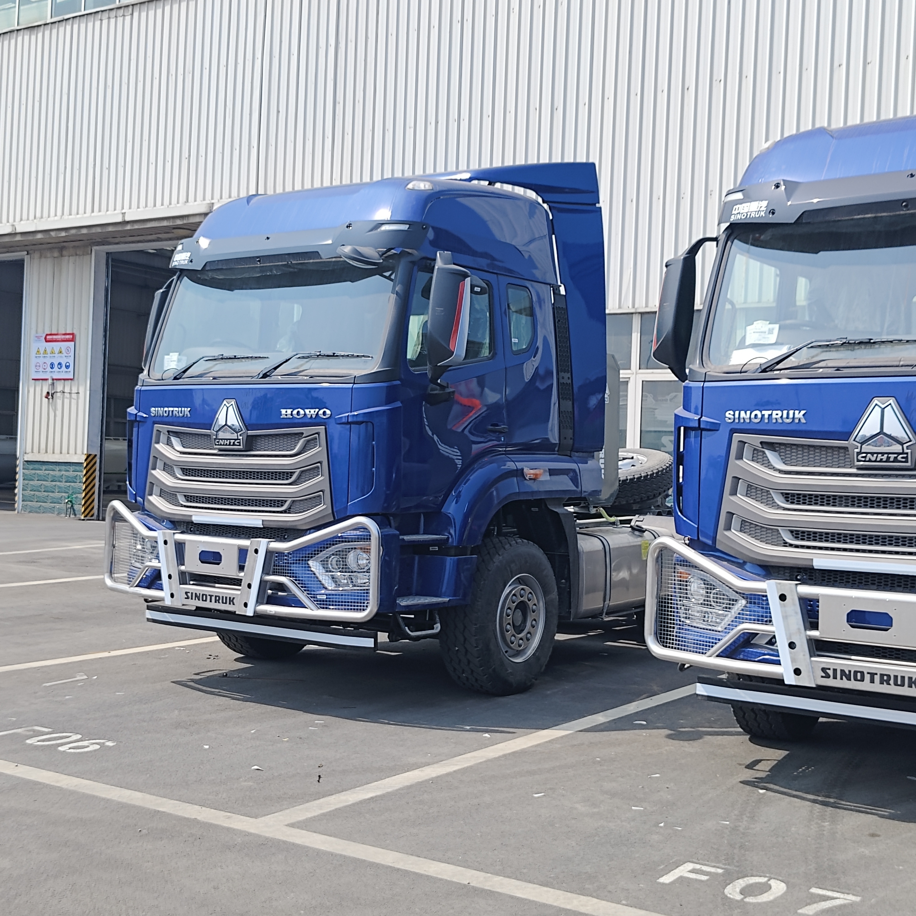 HOWO NX 6×4 φορτηγό έλξης με κινητήρα 380 ίππων και βαριά αναστολή φύλλου για τη μεταφορά βαρέων φορτίων