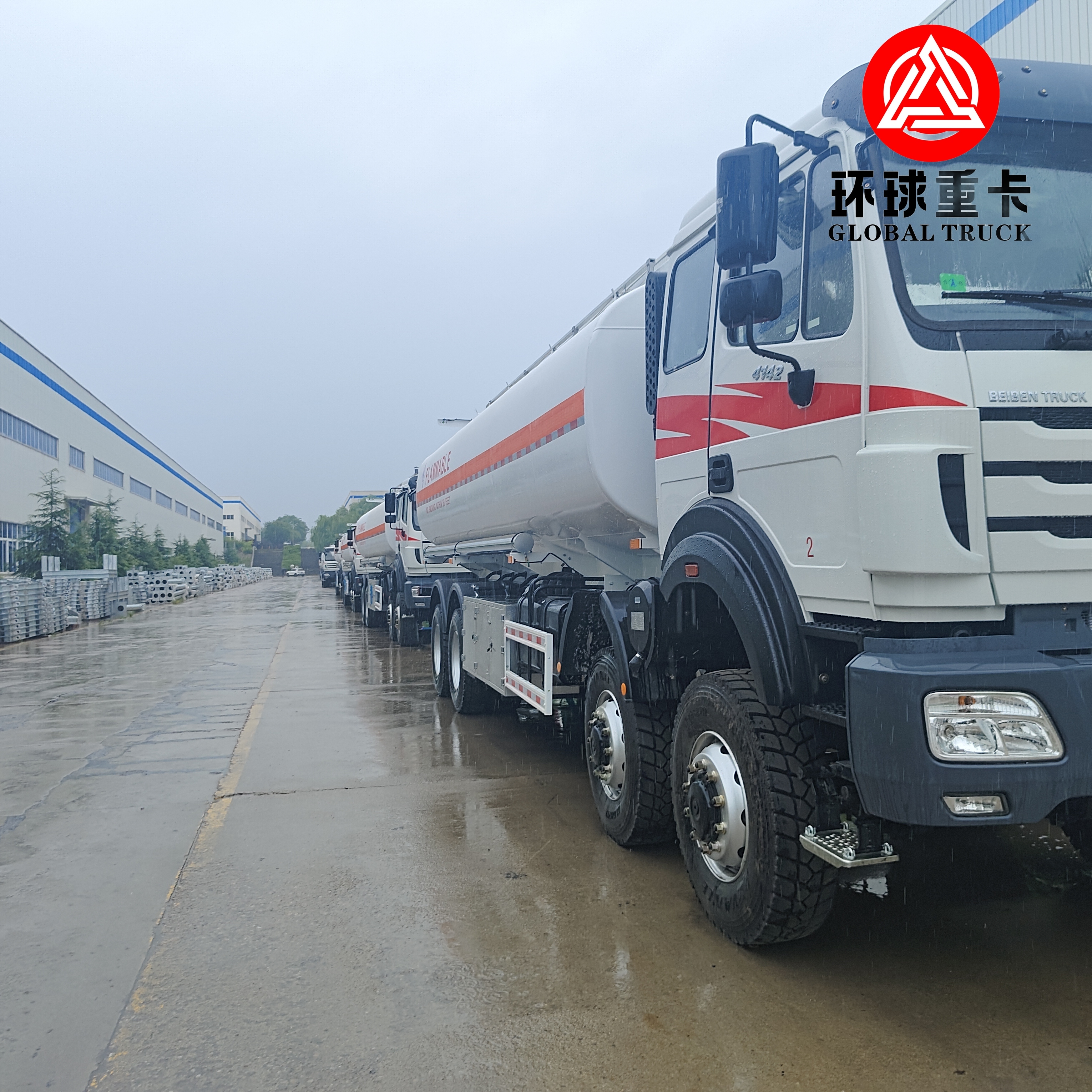 Φορτηγό βυτιοφόρο καυσίμου Beiben 8x8 35000L για έργο εξόρυξης στο Κονγκό